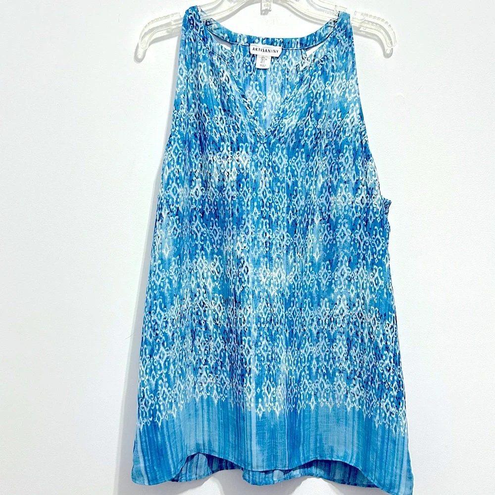 Artisan Ny Women’s Sky Blue and White Sleeveless Summer Top